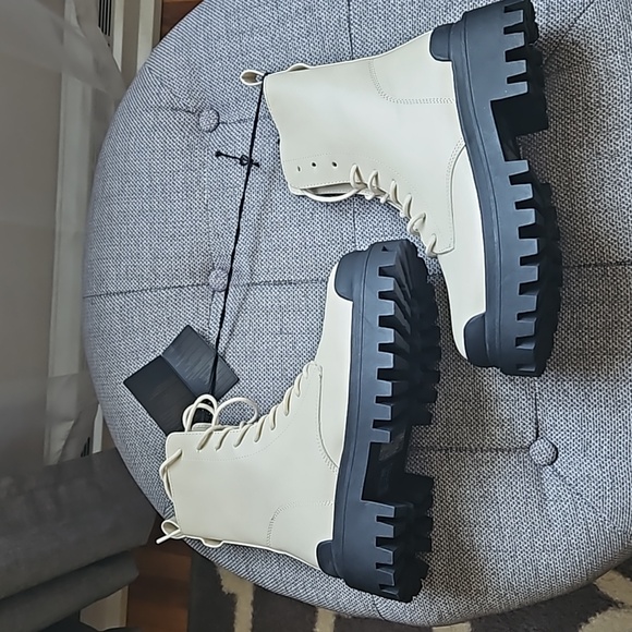 Forever 21 Womans Combat Style Boots - Picture 3 of 5